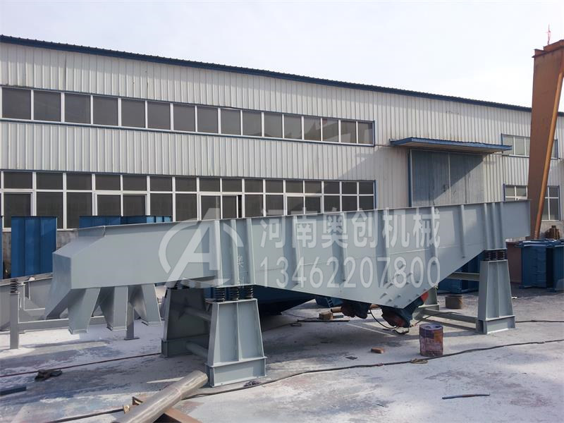 如何解決復合肥顆粒分級專用直線振動篩出料偏的問題