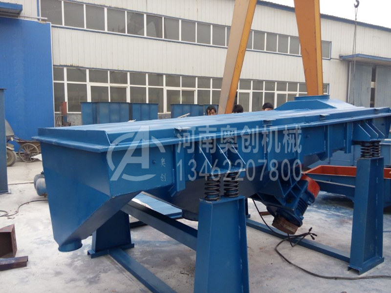 高溫會(huì)有強(qiáng)烈的日光照射,在這樣的的情況下振動(dòng)篩應(yīng)該如何運(yùn)行呢? 高溫會(huì)有強(qiáng)烈的日光照射,在這樣的的情況下振動(dòng)篩應(yīng)該如何運(yùn)行呢?