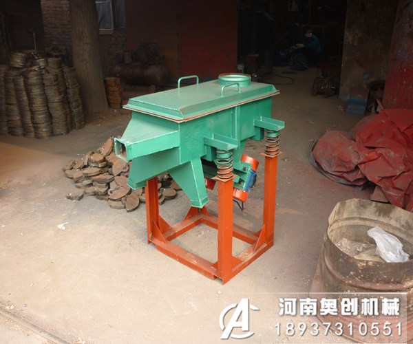 小型振動篩中不可忽視的一個(gè)重要零件,它起到哪些作用?