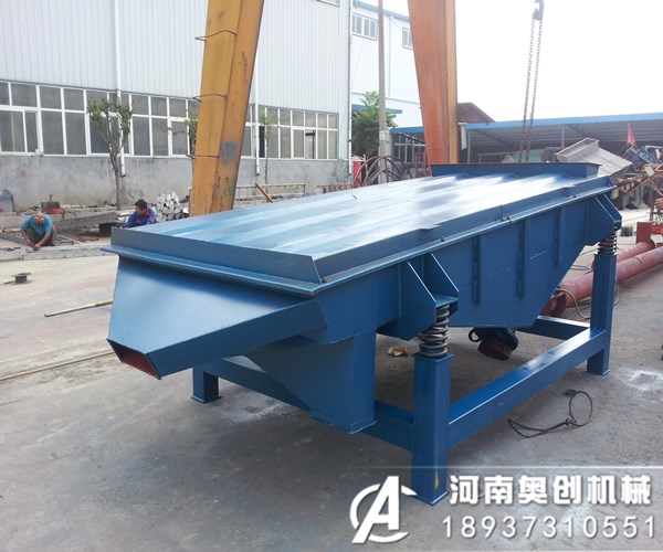 篩分石英砂振動(dòng)篩廠家一般是如何選型的？