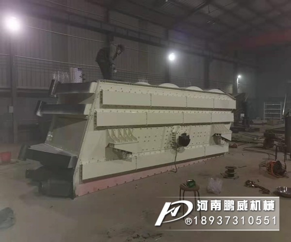 大型碎石振動(dòng)篩