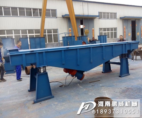 礦用直線振動篩更換彈簧時需要注意彈簧的硬度?