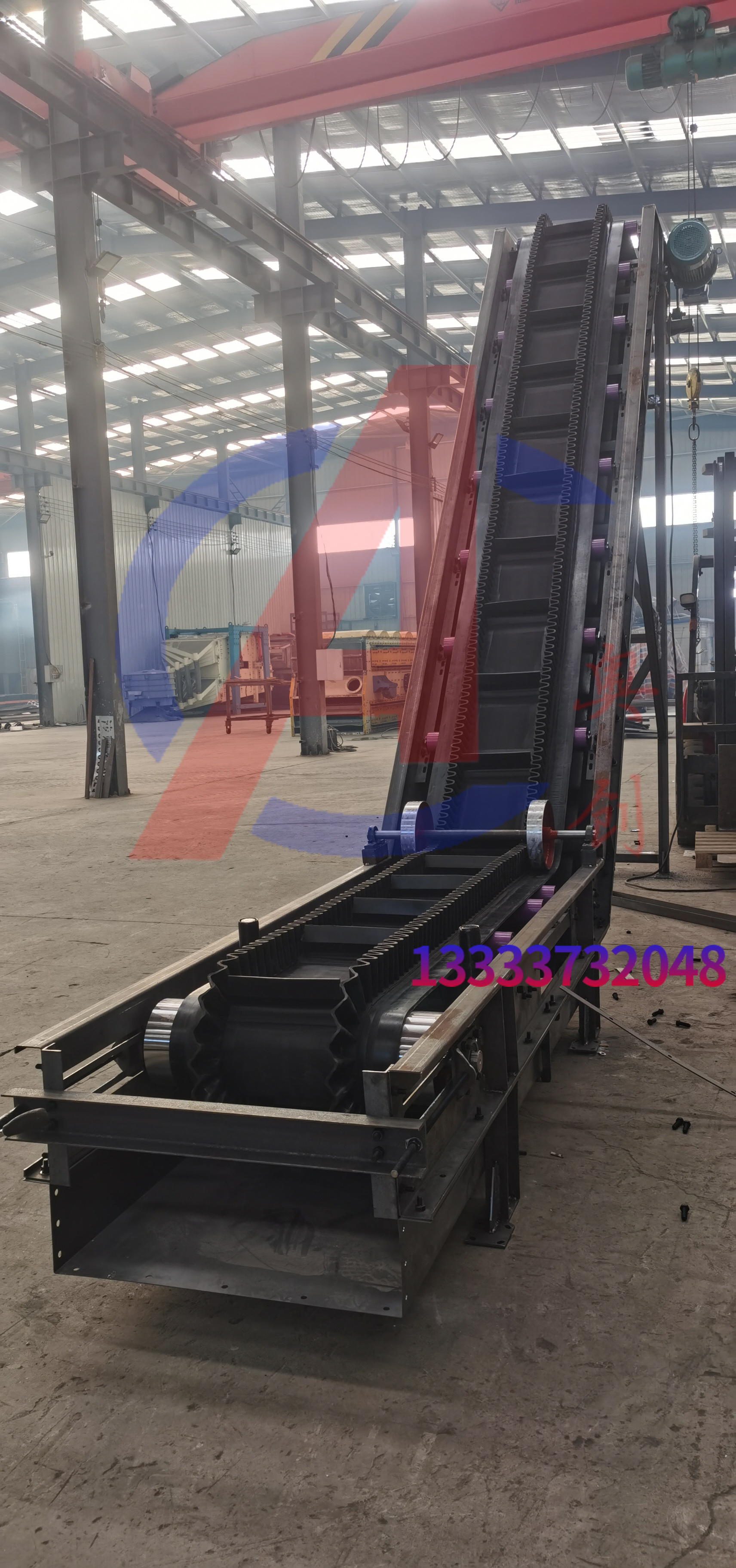 水平皮帶機與大傾角皮帶機對比